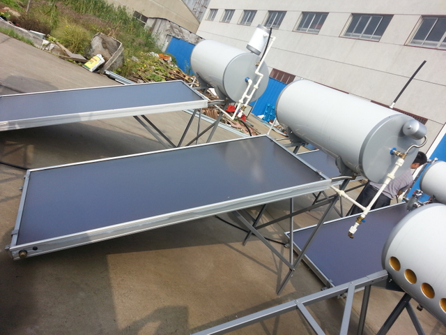 150L integrated indirect flat panel solar water heater with copper coil