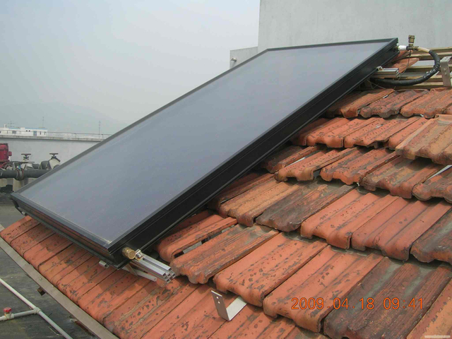 flat plate solar hot water panel